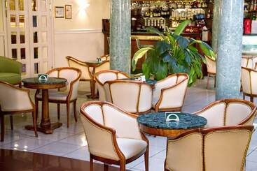 Old Estate Hotel & Spa