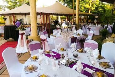استراحتگاه Kaazmein Lodge