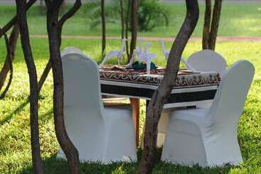 استراحتگاه Kaazmein Lodge