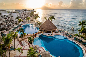 استراحتگاه Wyndham Alltra Playa Del Carmen Adults Only All Inclusive
