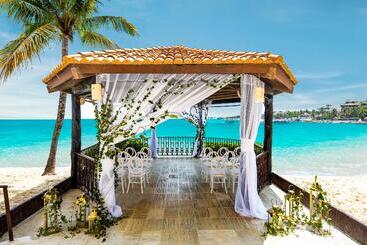 استراحتگاه Wyndham Alltra Playa Del Carmen Adults Only All Inclusive