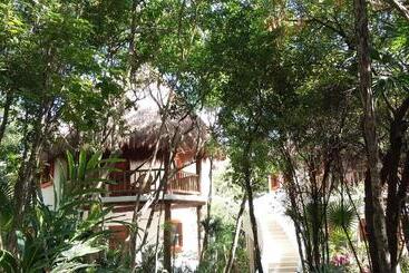 Riviera Maya Suites