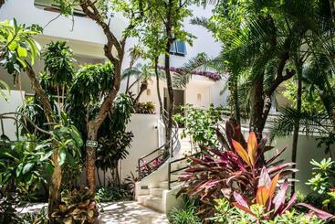 Riviera Maya Suites