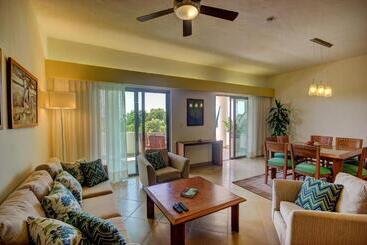 Riviera Maya Suites