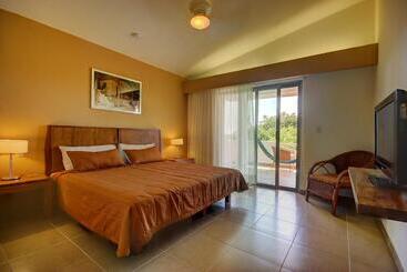 Riviera Maya Suites