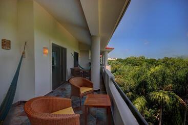 Riviera Maya Suites