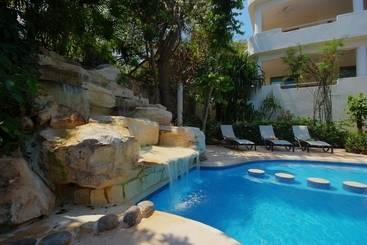 Riviera Maya Suites