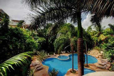 Riviera Maya Suites