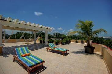 Riviera Maya Suites