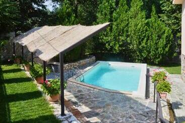 هتل Villa Vodno