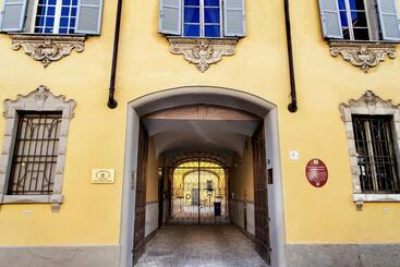 Palazzo Le Poste   Suite And Apartments