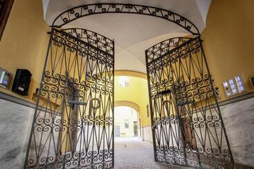 Palazzo Le Poste   Suite And Apartments