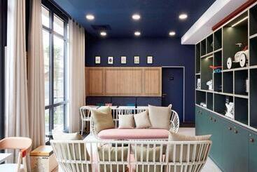 Aparthotel Adagio Paris Suresnes Longchamp