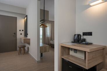 هتل Mare Blue & Suites