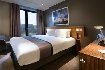 هتل Travelodge Plus Dublin City Centre