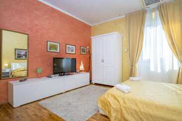 پانسیون Apartments And Rooms Villa Rossella 2