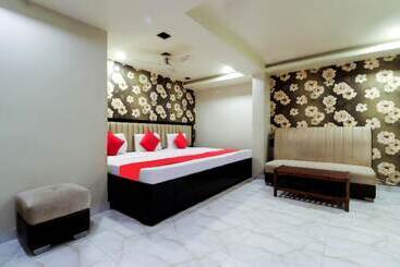 هتل Goroomgo Kabir Charbagh Lucknow