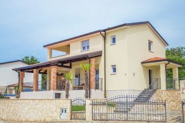 بيت ريفى Beautiful And Modern Villa With Private Pool In Village Kastelir In Istria
