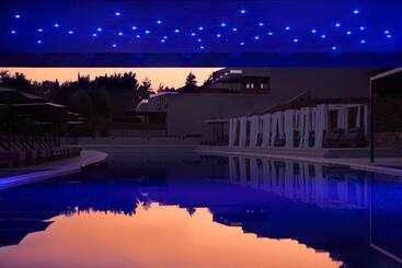 هتل Celestial All Suites