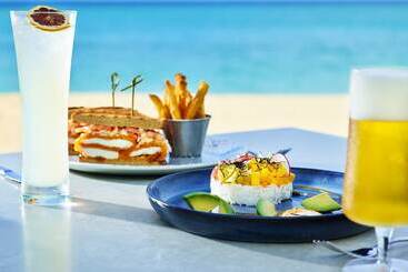 هتل The Residences At The St Regis Bermuda