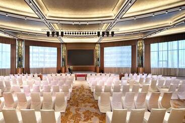 هتل Wyndham Grand Plaza Royale Shuangyue Bay
