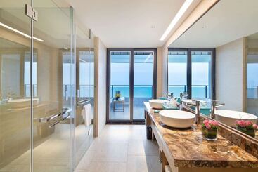 هتل Wyndham Grand Plaza Royale Shuangyue Bay