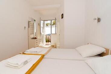 پانسیون Guest House Misita