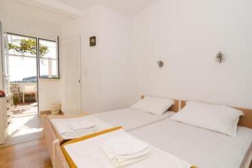 پانسیون Guest House Misita