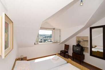 پانسیون Guest House Misita