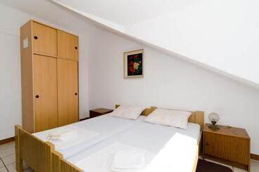 پانسیون Guest House Misita