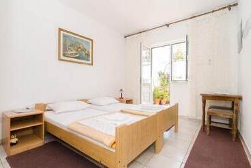 پانسیون Guest House Misita