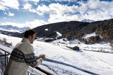 Apartaments Turístics Els Llacs - Bordes d'Envalira