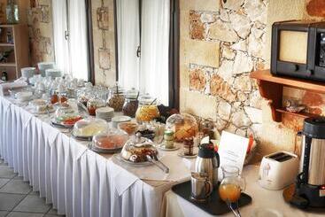 Areti Aparthotel