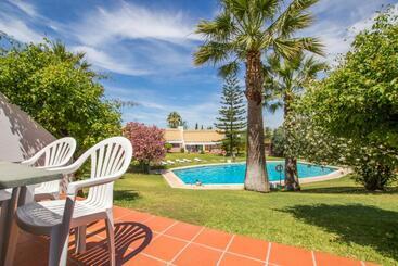 Capitalmoura Mouragolf Village
