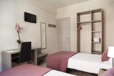 Hostal Fonda Montserrat