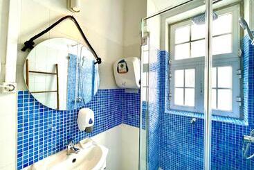 هتل Algarve Hostel