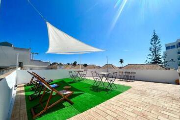 هتل Algarve Hostel