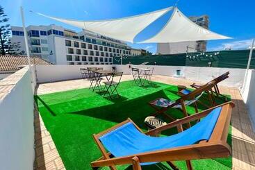 هتل Algarve Hostel