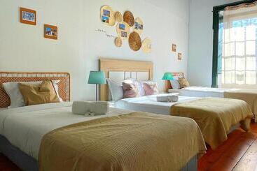 هتل Algarve Hostel