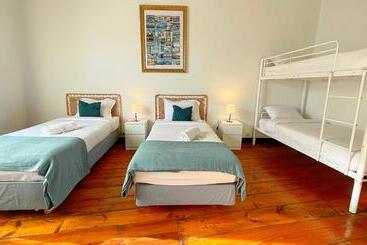 هتل Algarve Hostel