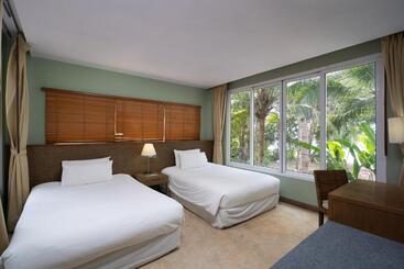 هتل Centara Chaan Talay Resort And Villas Trat