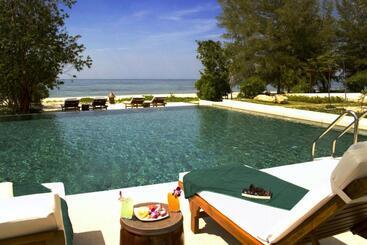 هتل Centara Chaan Talay Resort And Villas Trat