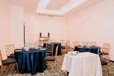 هتل Courtyard By Marriott Guayaquil