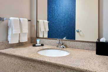 هتل Fairfield Inn By Marriott New York Laguardia Airport/flushing