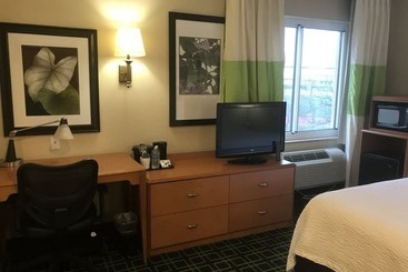 هتل Fairfield Inn By Marriott New York Laguardia Airport/flushing