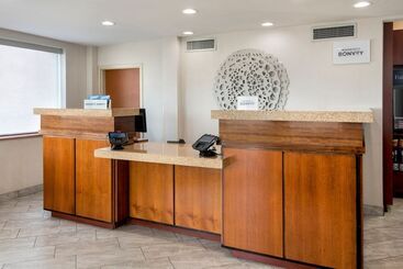 هتل Fairfield Inn By Marriott New York Laguardia Airport/flushing