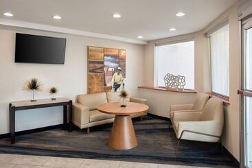 هتل Fairfield Inn By Marriott New York Laguardia Airport/flushing