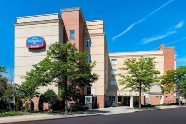 هتل Fairfield Inn By Marriott New York Laguardia Airport/flushing