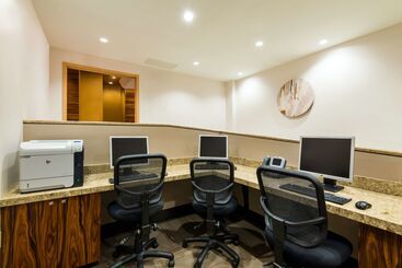 هتل Hilton Club West 57th Street New York
