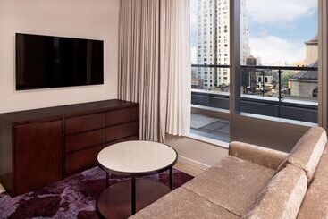 هتل Hilton Club West 57th Street New York